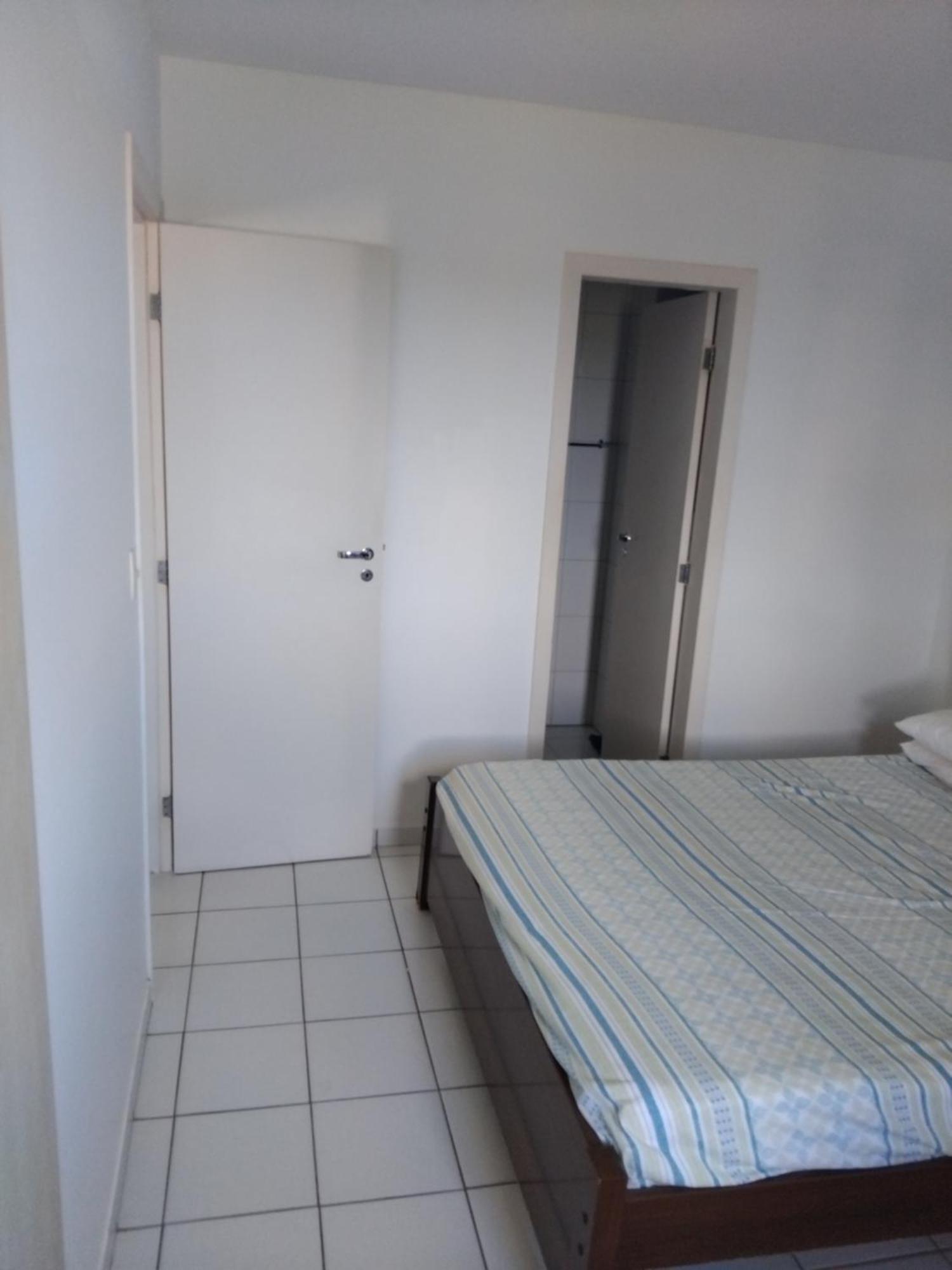 Apartamento Em Guarajuba 200M Da Praia Camaçari Exterior foto
